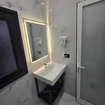 Elite